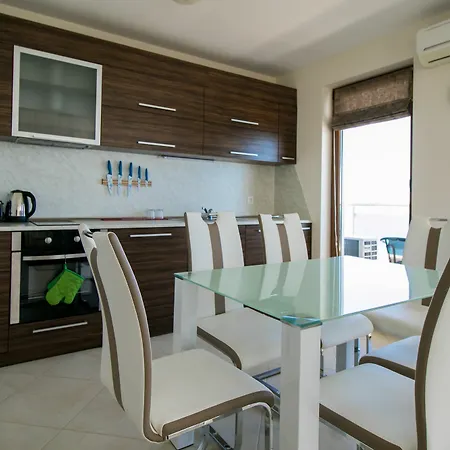 Byala Vista Cliff Apartment